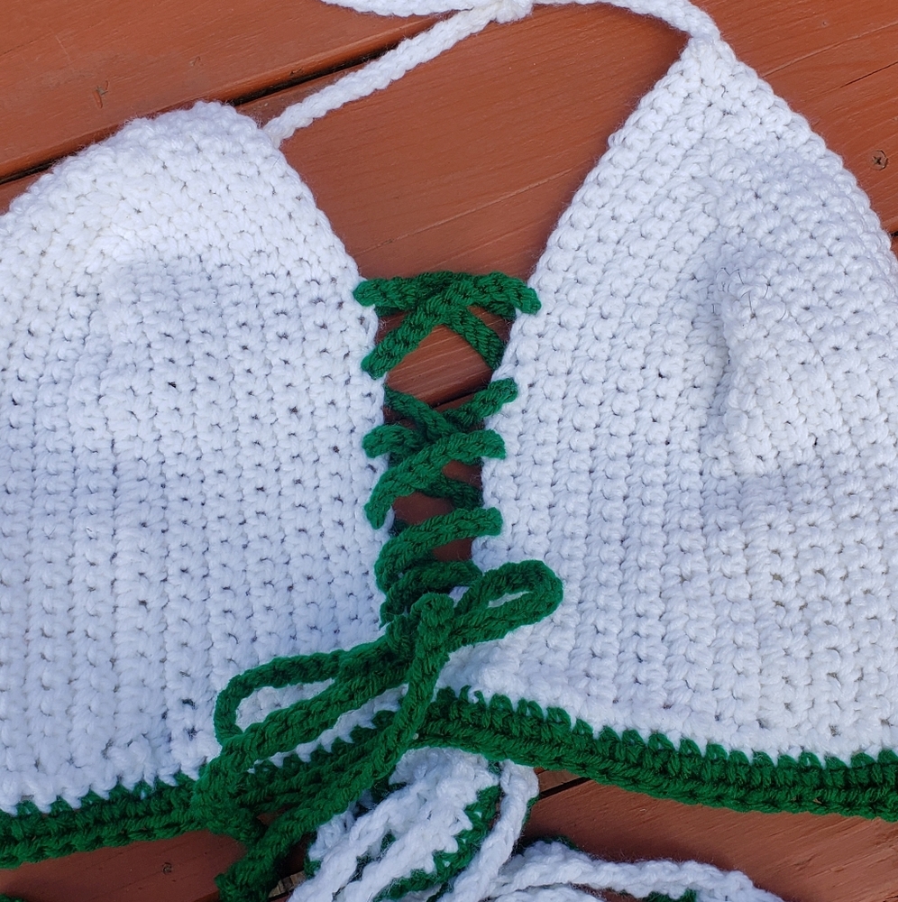 Crotchet halter top